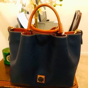 Dooney& Bourke large Barlow satchel Crossbody Bag